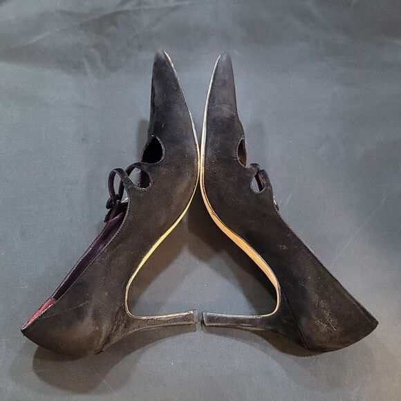 MANOLO BLAHNIK SUEDE POINTED TOE PUMP - Picture 11 of 15